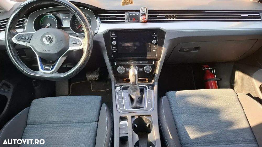 Volkswagen Passat - 5