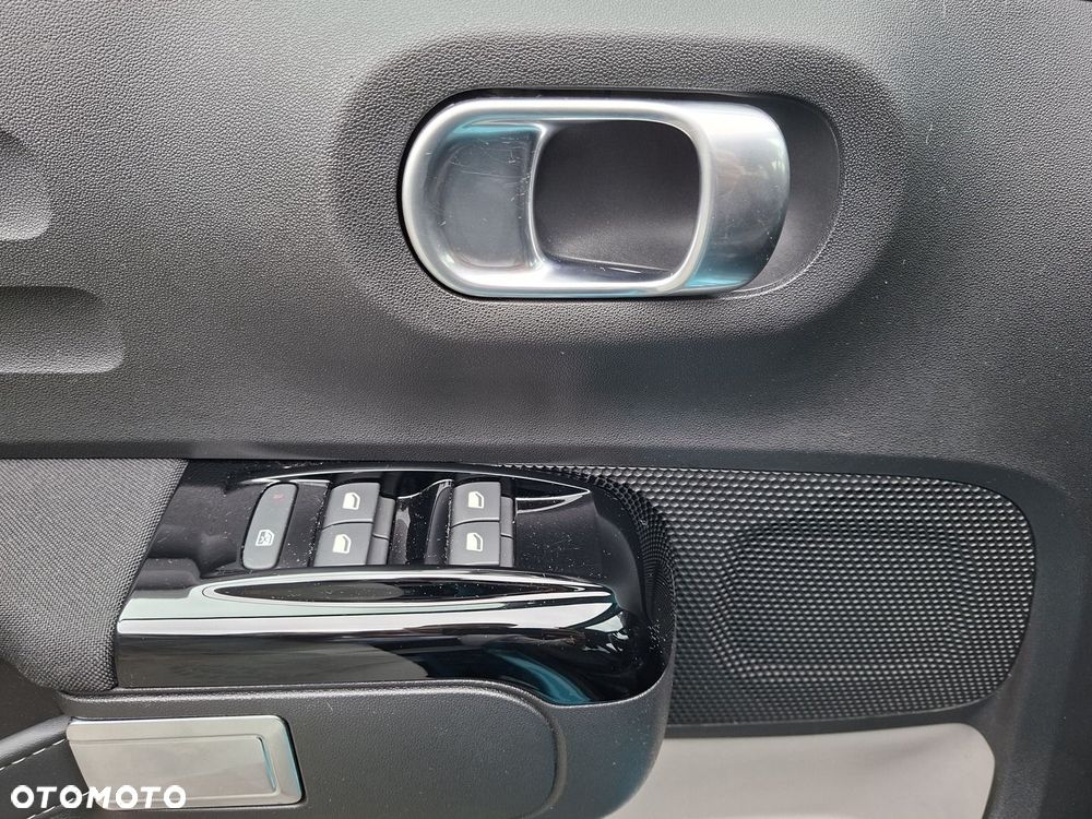 Citroën C3 1.2 PureTech Shine EAT6 - 24