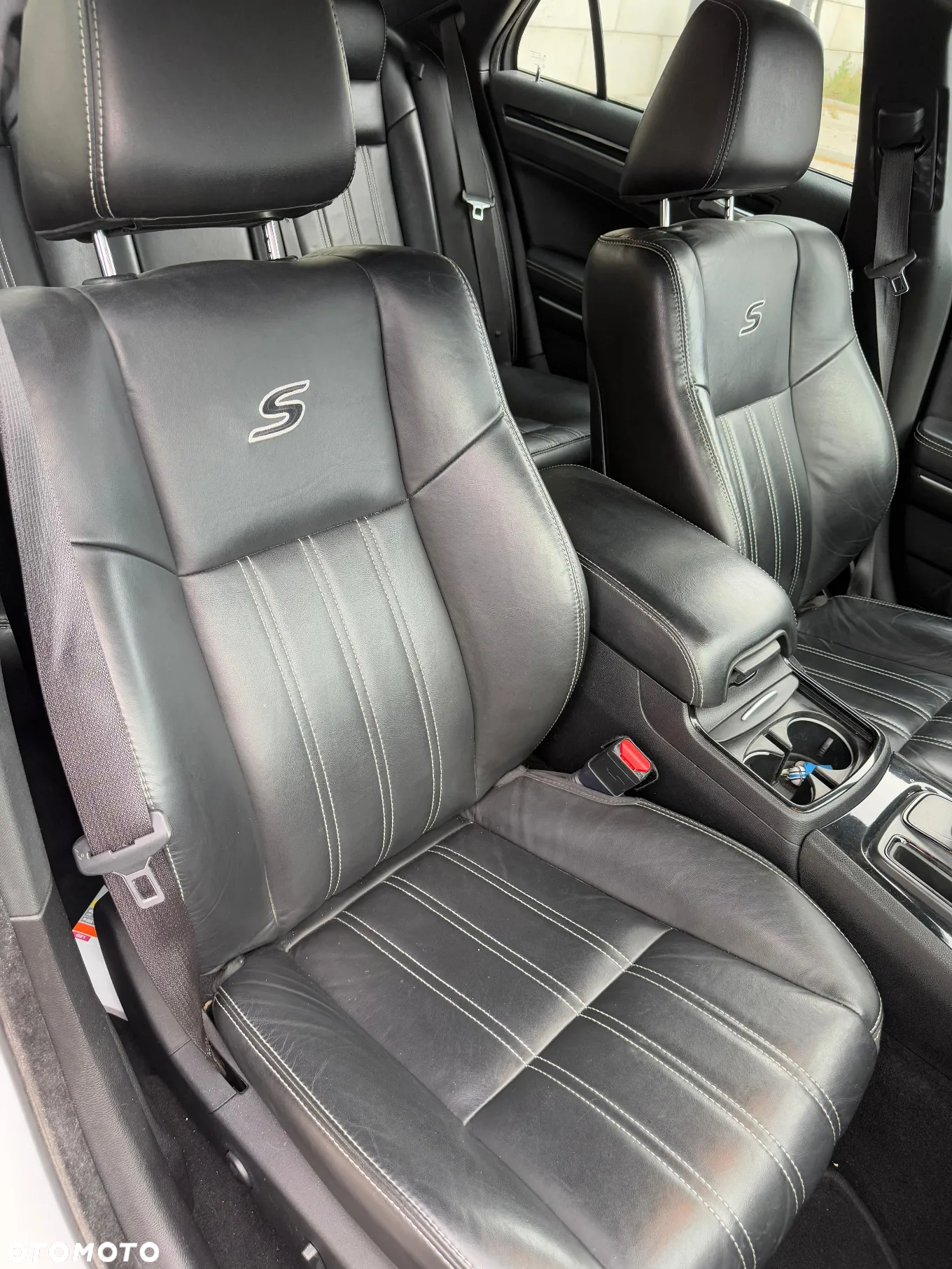 Chrysler 300s - 30