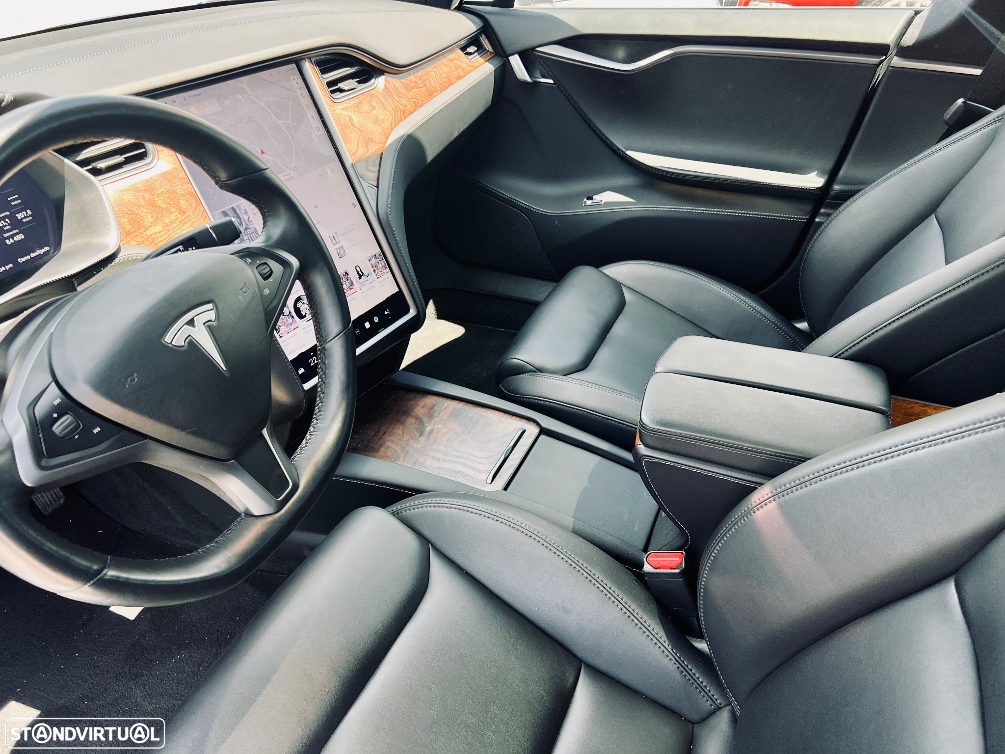 Tesla Model S Long Range - 26
