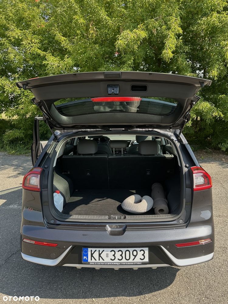 Kia Niro 1.6 GDI Hybrid L - 12