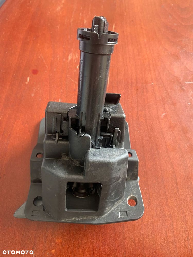 SKODA OCTAVIA III 3 SPRYSKIWACZ LAMPY PRAWY MOCOWANIE SPRYSKIWACZA 5E080759 - 2