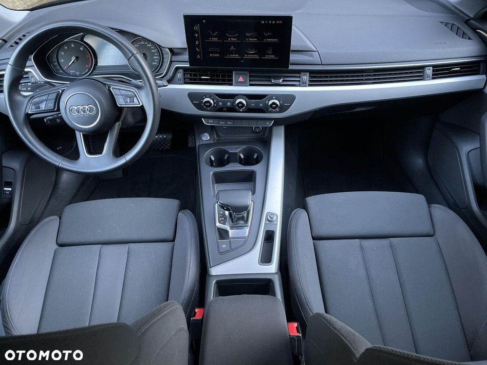 Audi A4 Limousine - 14