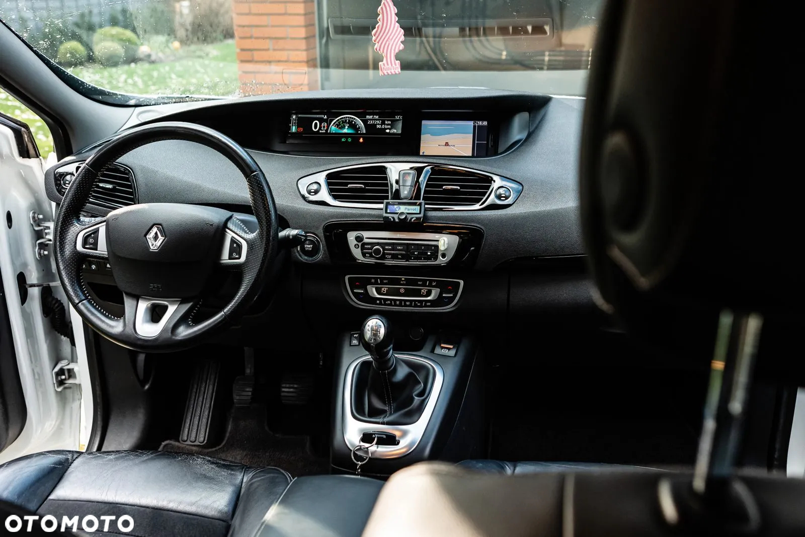 Renault Scenic 1.5dCi TomTom Edition - 9