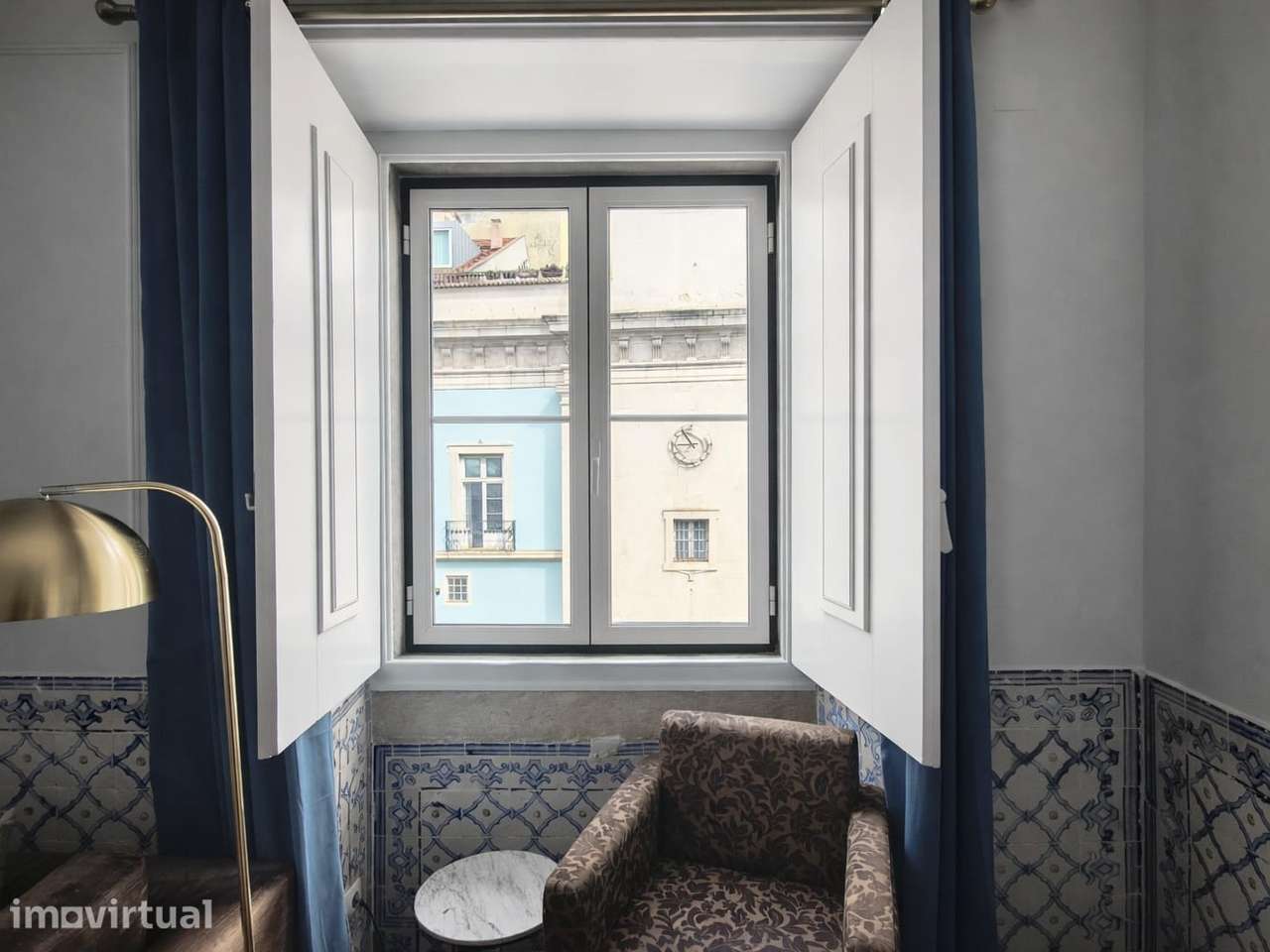 T2 de charme no Chiado | Traça pombalina | Mobilado | Pronto a habitar - Grande imagem: 4/32