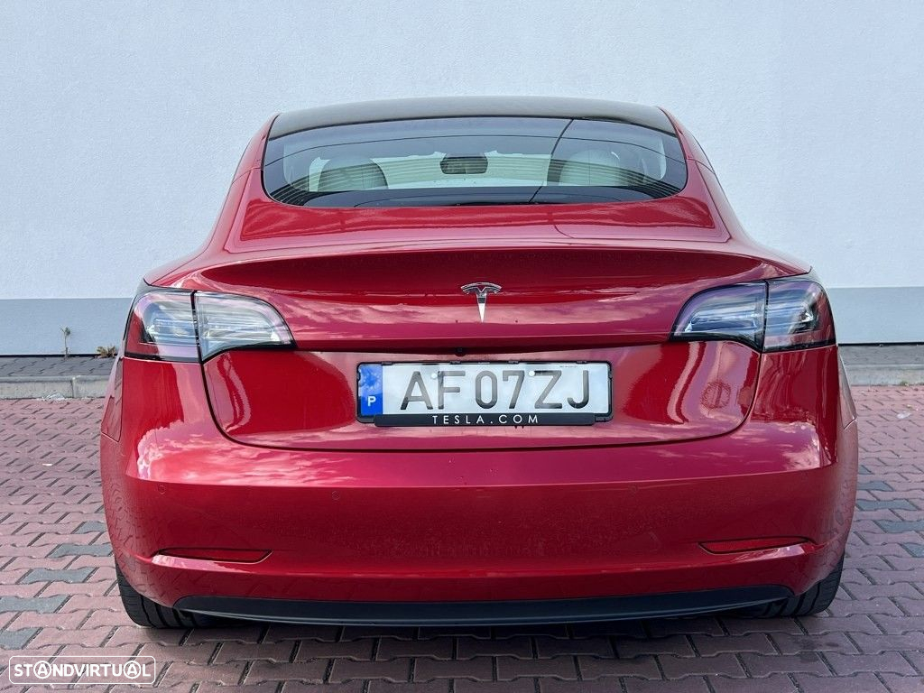 Tesla Model 3 Long Range Tração Traseira - 28