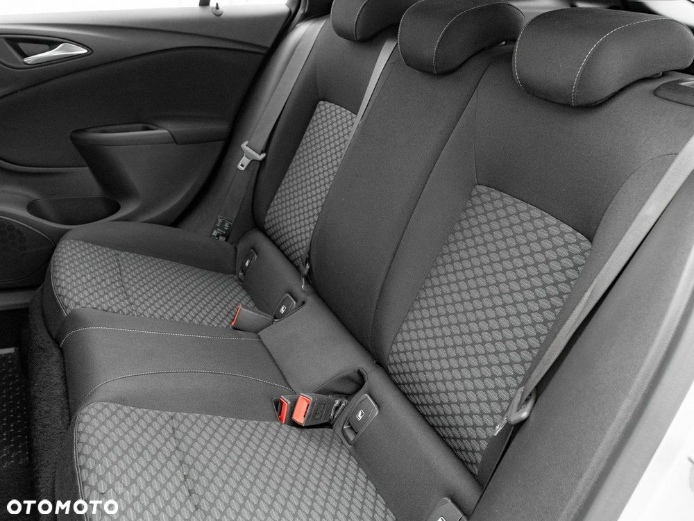 Opel Astra V 1.2 T Edition S&S - 27