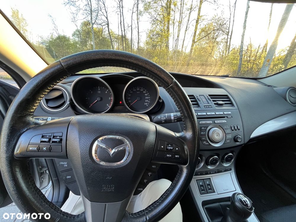 Mazda 3 1.6 CD Exclusive + - 13