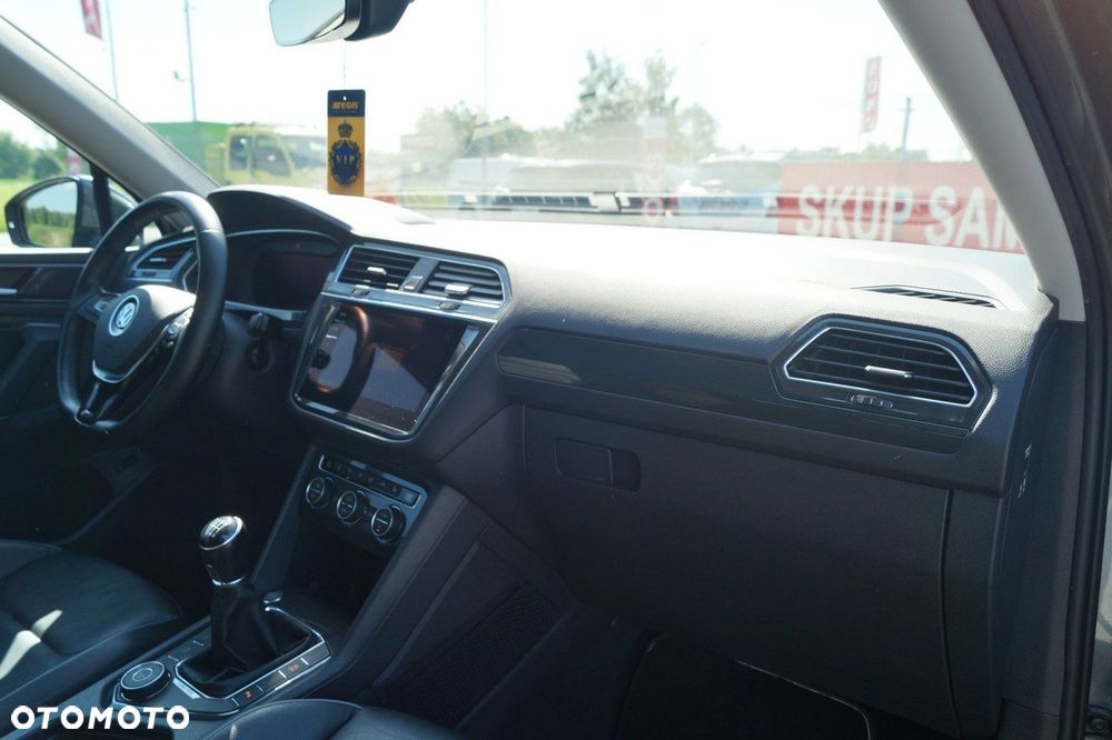 Volkswagen Tiguan Allspace - 17
