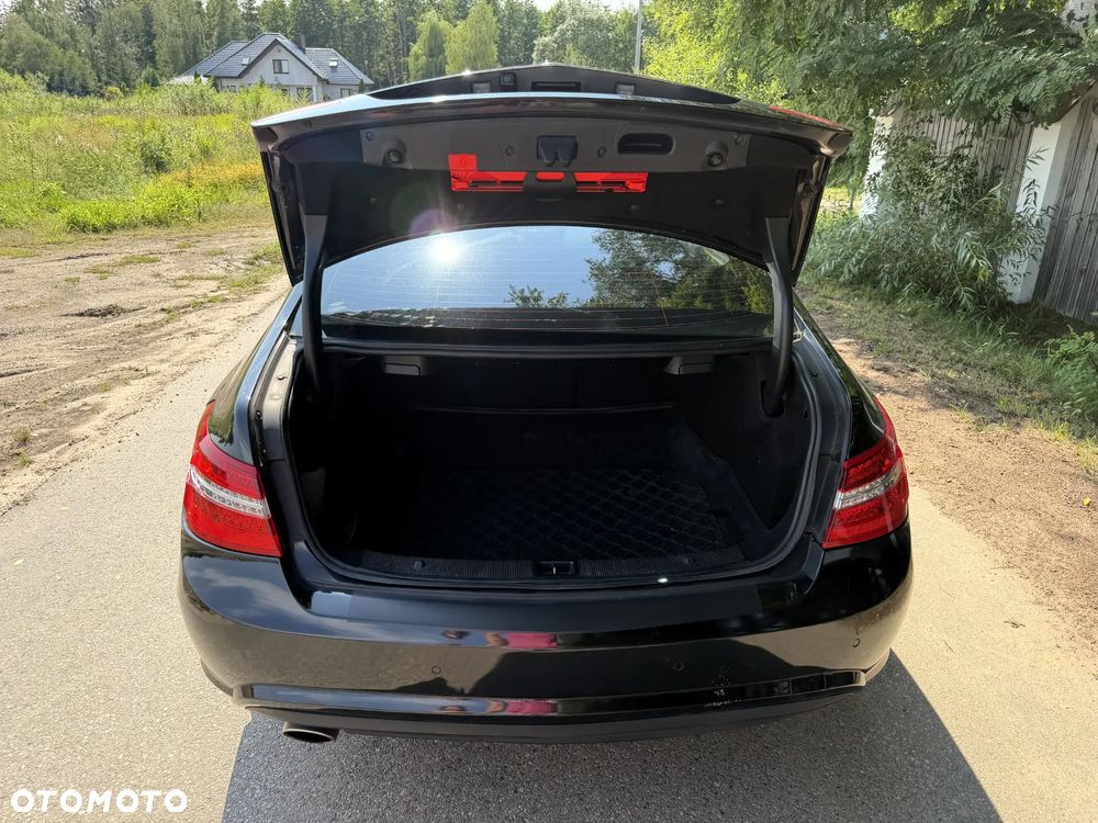Mercedes-Benz Klasa E 250 CDI DPF BlueEFFICIENCY Automatik Elegance - 23