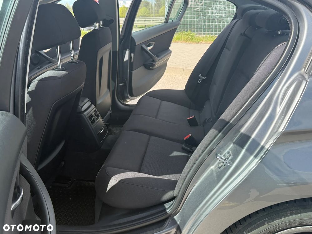 BMW Seria 3 - 15