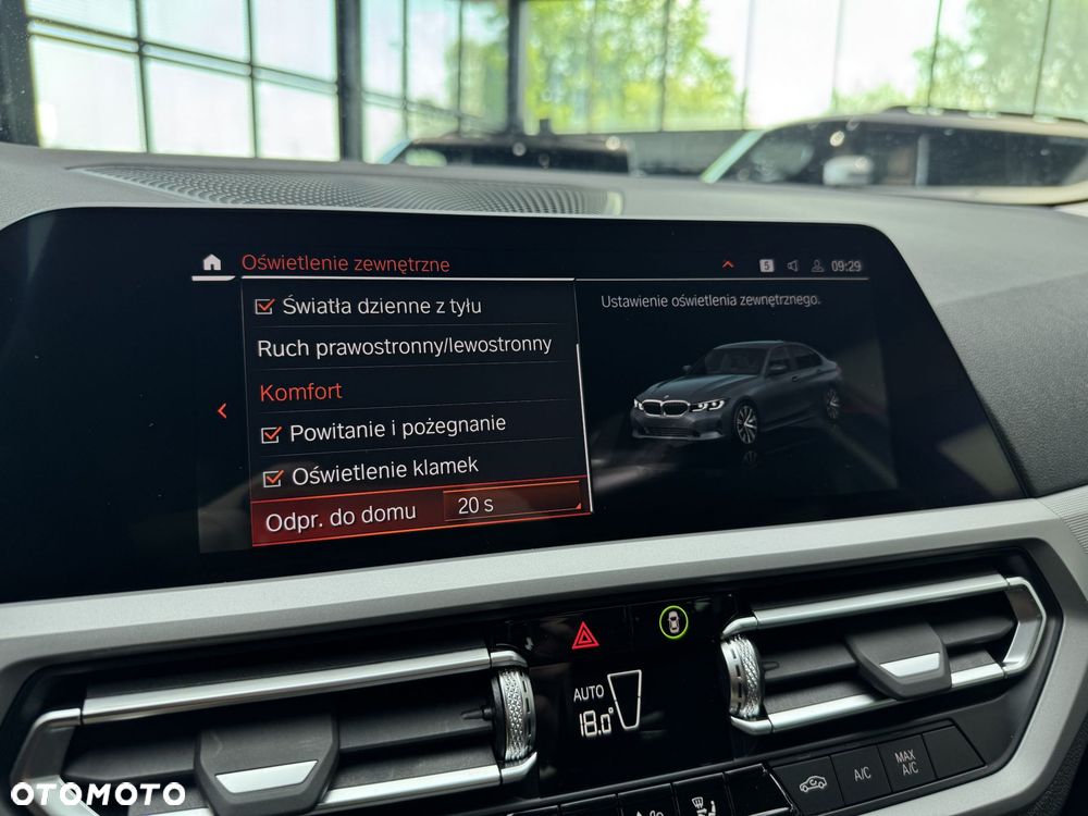 BMW Seria 3 318i - 34