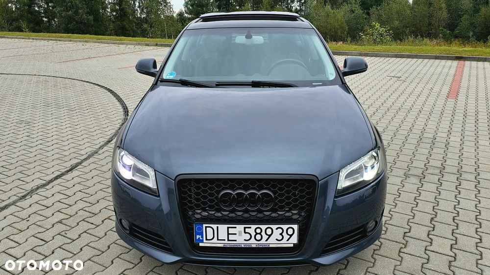 Audi A3 2.0 TDI DPF (DSG) S tronic Ambition - 1