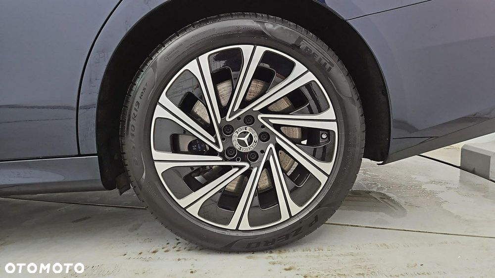 Mercedes-Benz Klasa E - 22