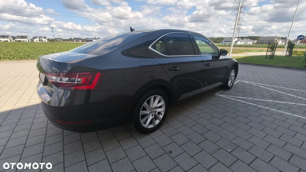 Skoda Superb 2.0 TDI Style - 7