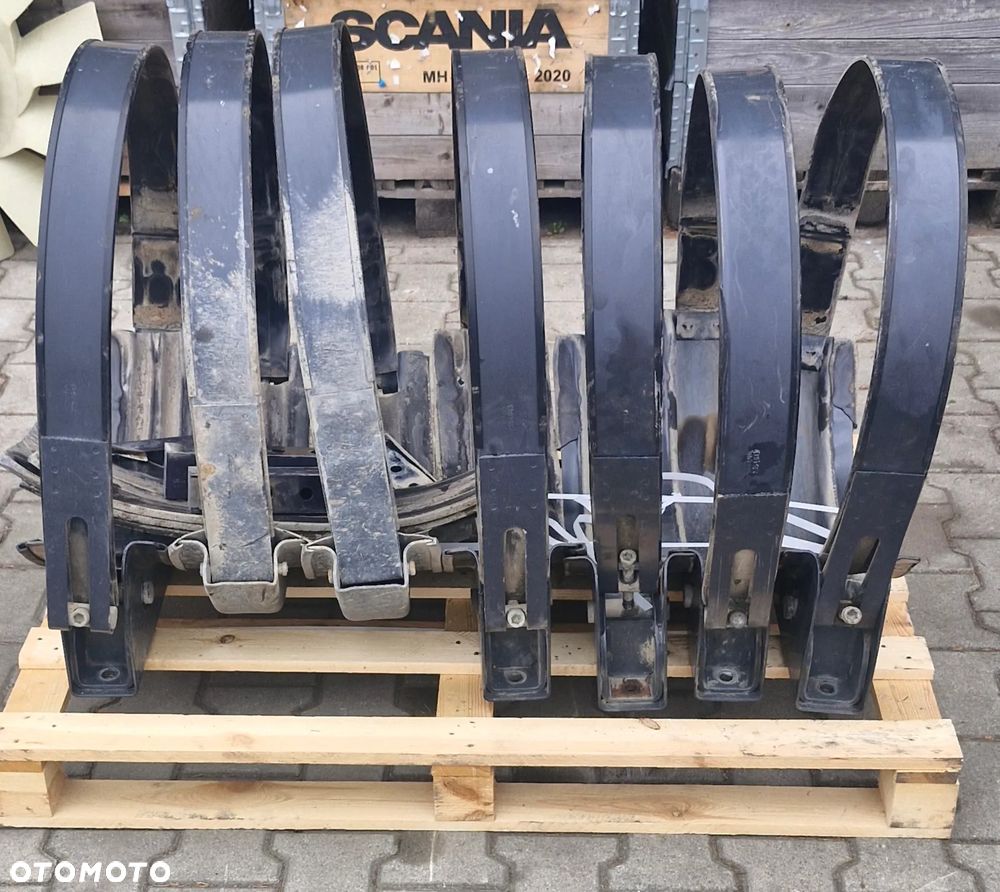 SCANIA R S  ŁAPY MOCOWANIE WSPORNIK ZBIORNIKA GAZU LNG - 2