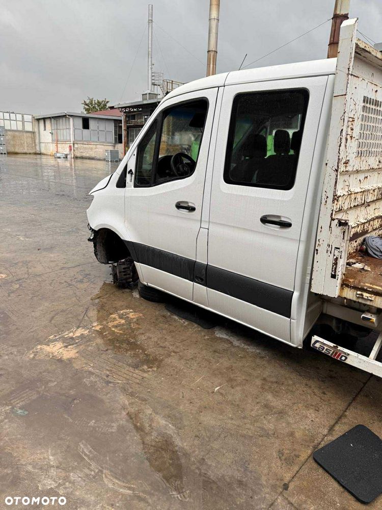 Mercedes Benz Sprinter - 12