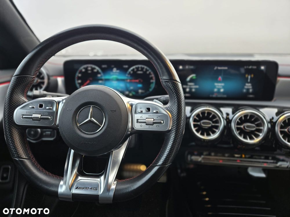 Mercedes-Benz CLA - 9
