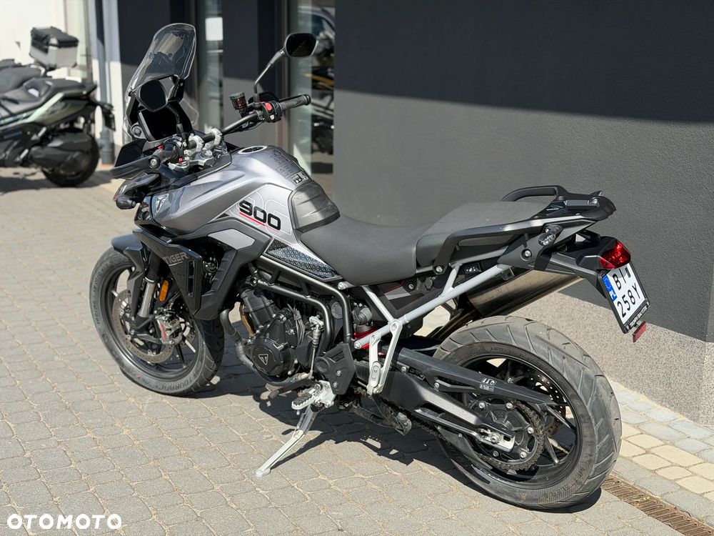 Triumph Tiger - 12