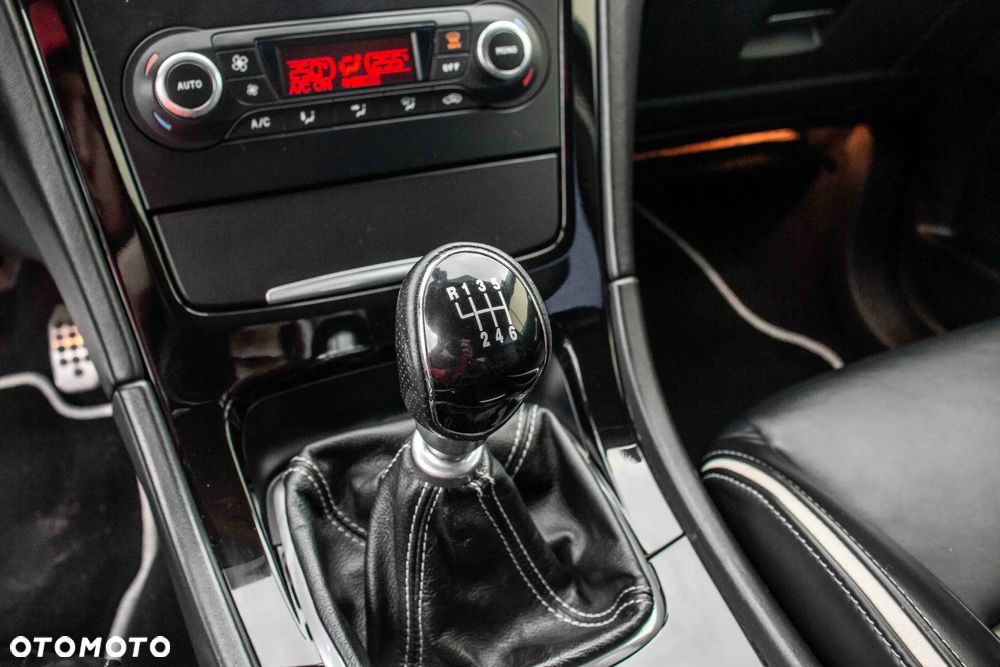 Ford Mondeo 1.6 T Titanium LXS - 23