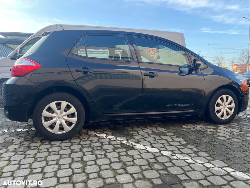 Toyota Auris - 5