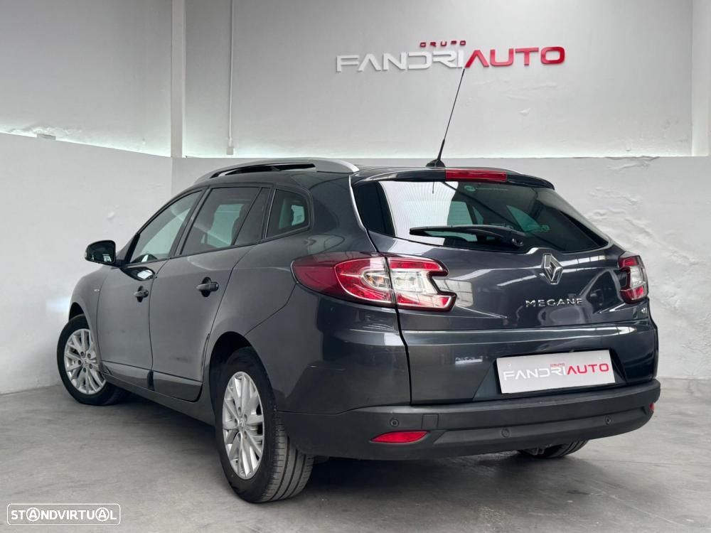 Renault Mégane Sport Tourer - 13