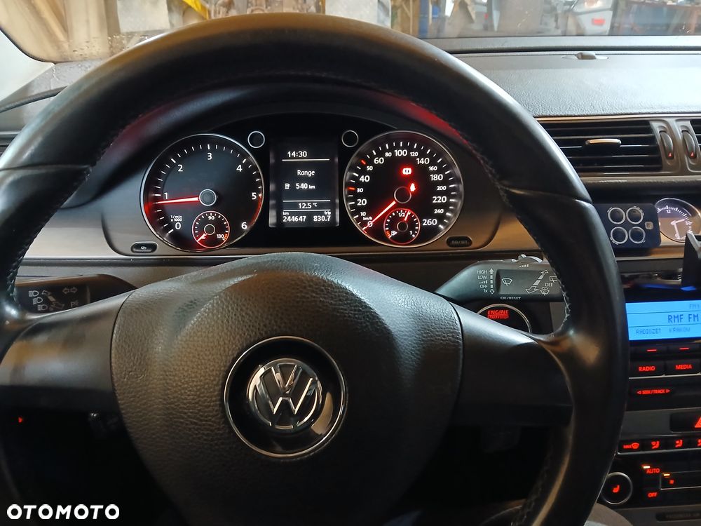 Volkswagen Passat 2.0 TDI 4Mot Comfortline - 11
