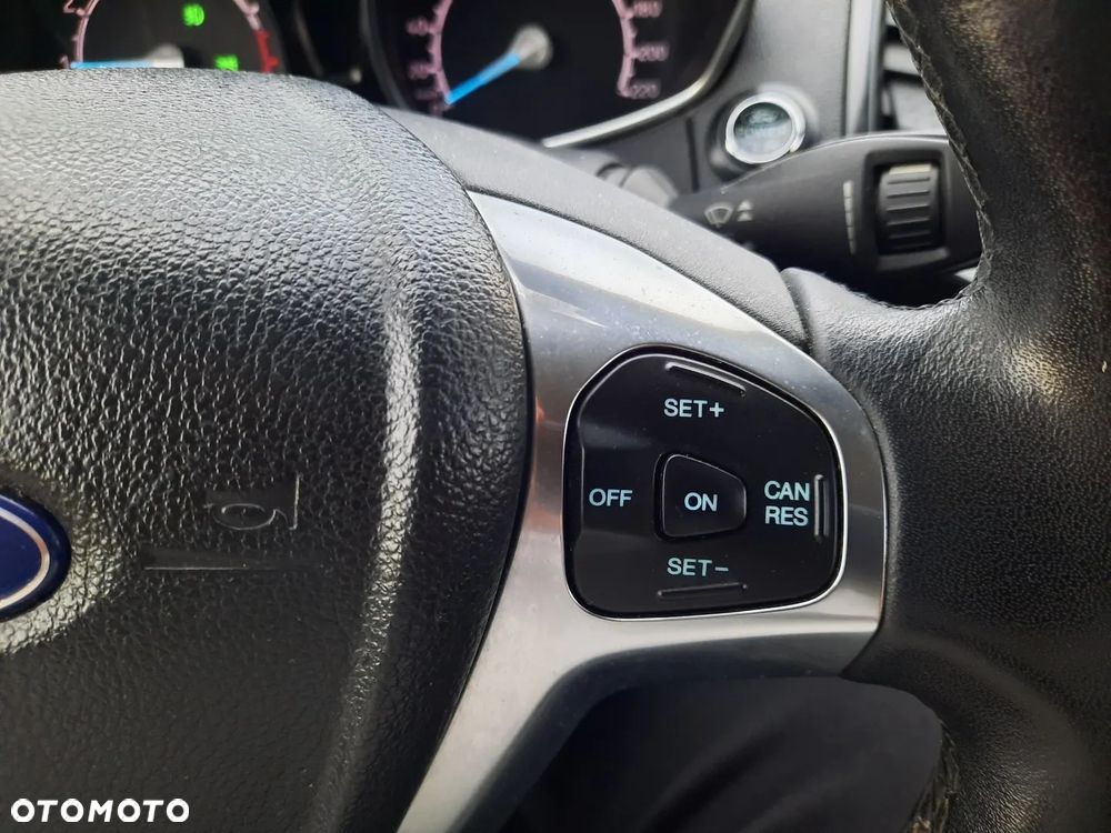 Ford EcoSport - 28