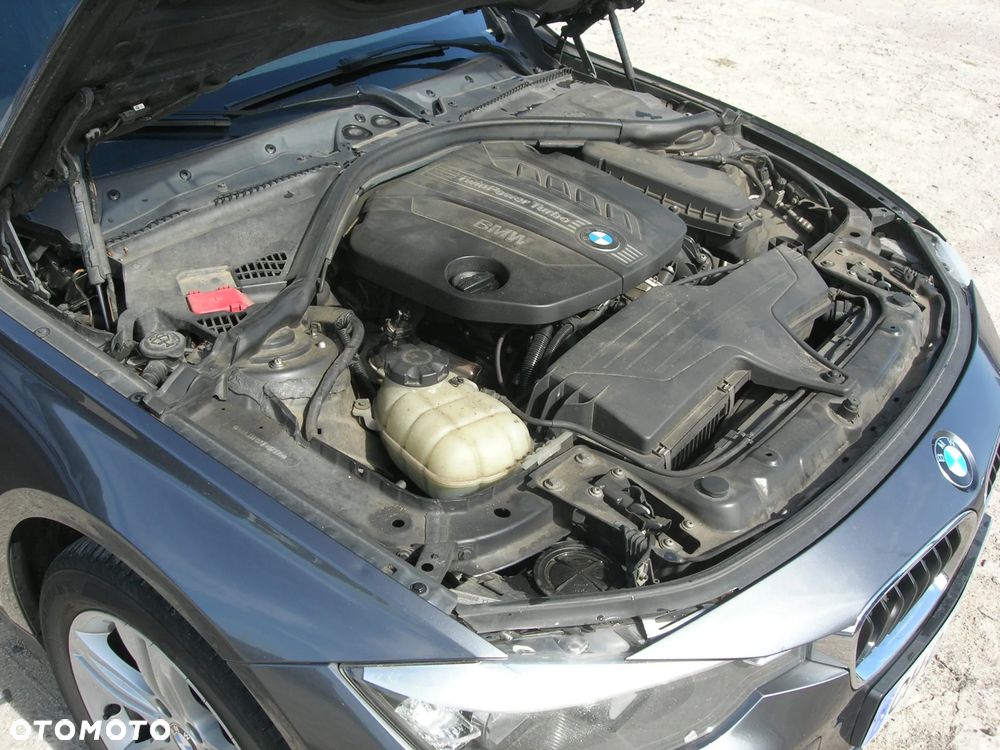 BMW Seria 3 316d Sport Line - 10