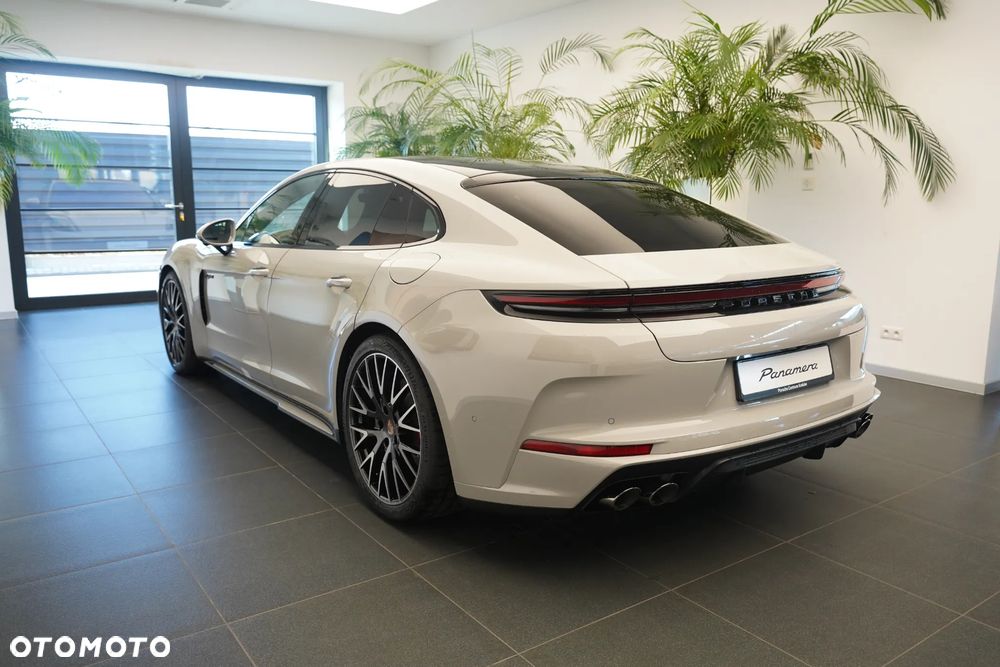 Porsche Panamera - 2