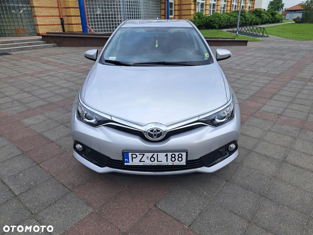 Toyota Auris - 1