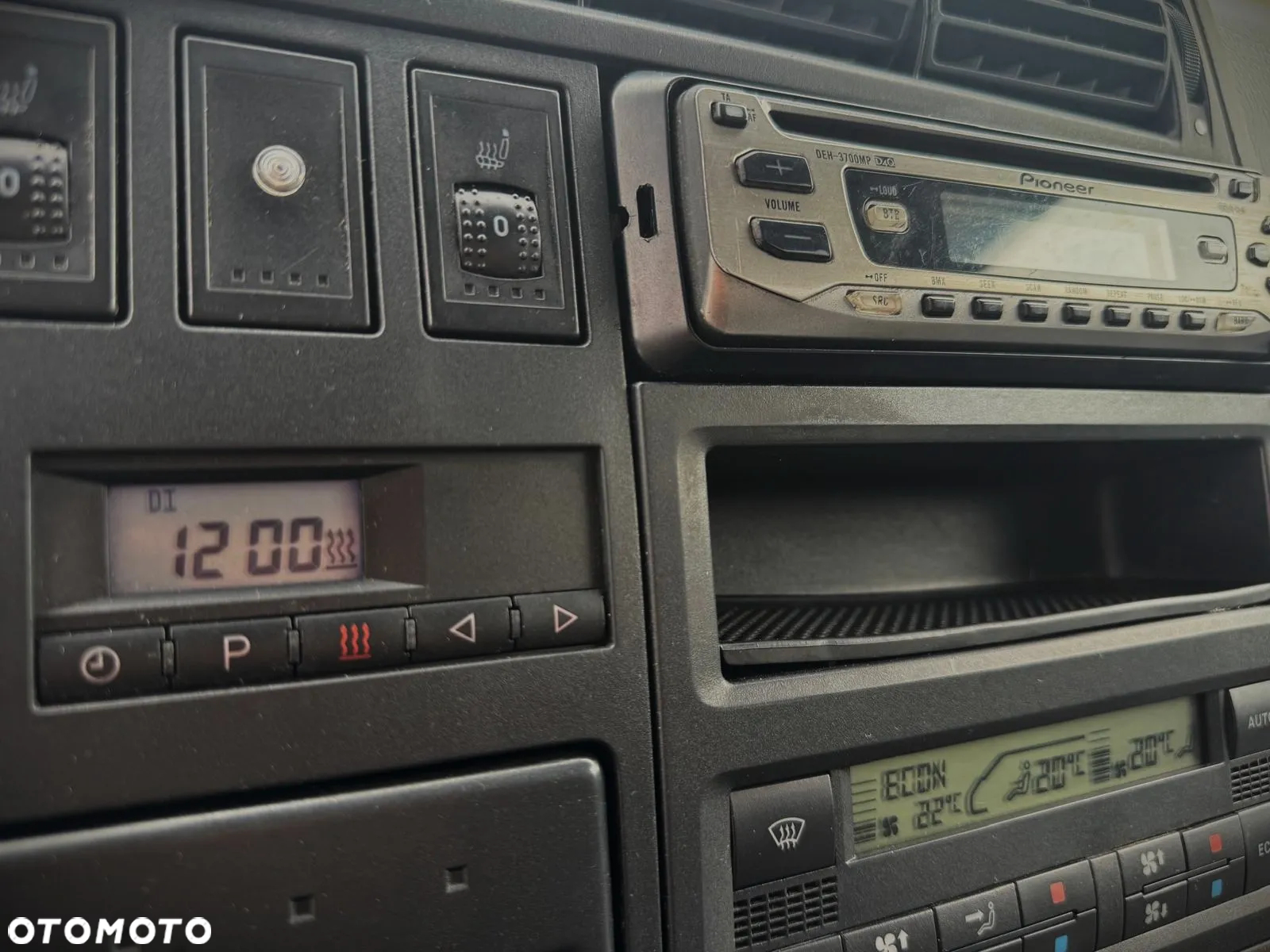 Volkswagen Transporter - 24