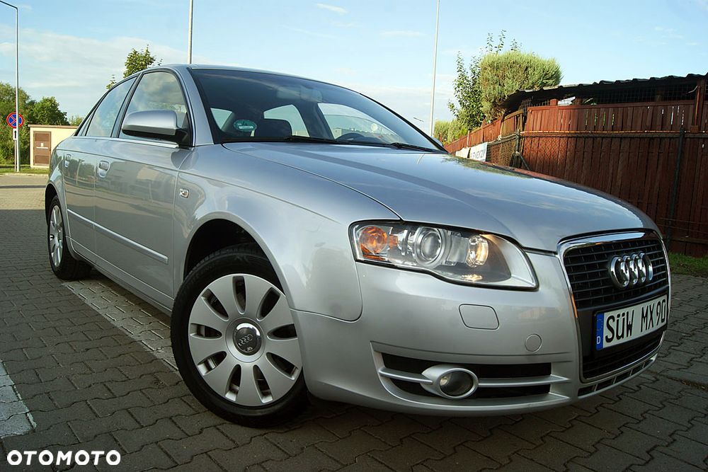 Audi A4 Limousine - 15