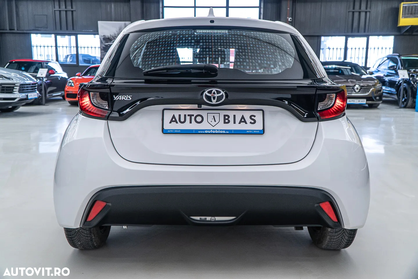 Toyota Yaris 1.5 L Dynamic - 25