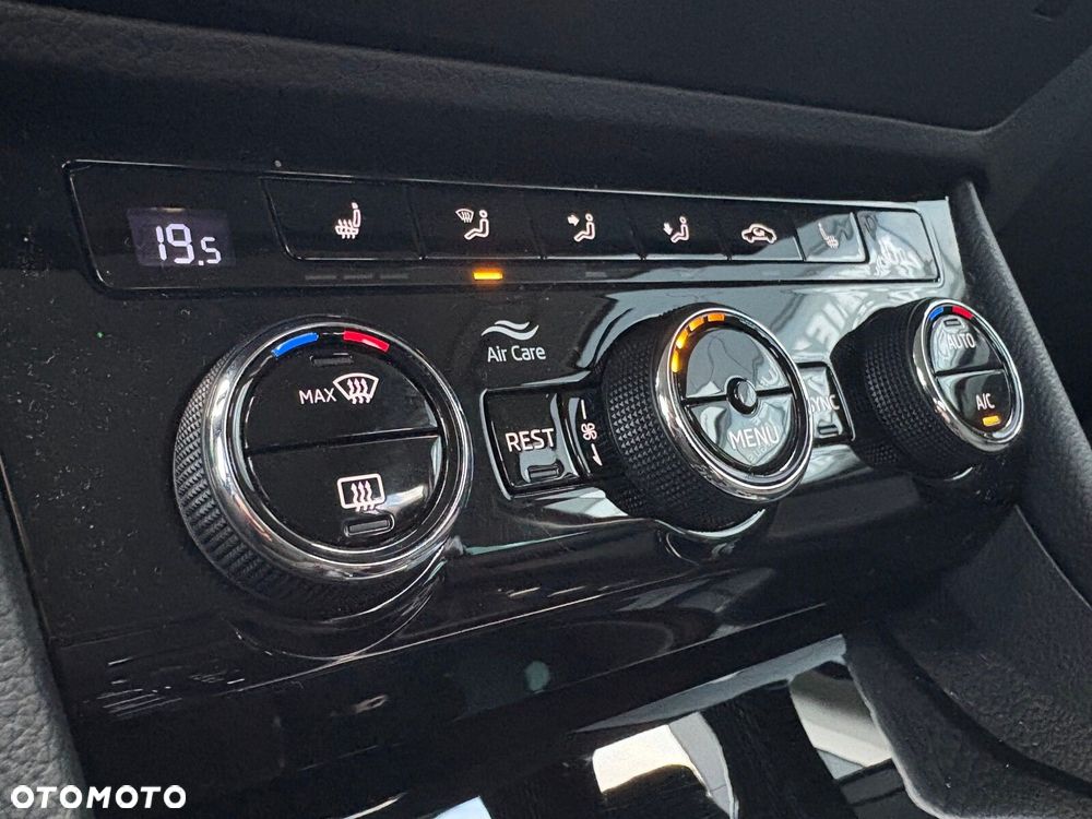 Skoda Superb 2.0 TDI Ambition DSG - 27