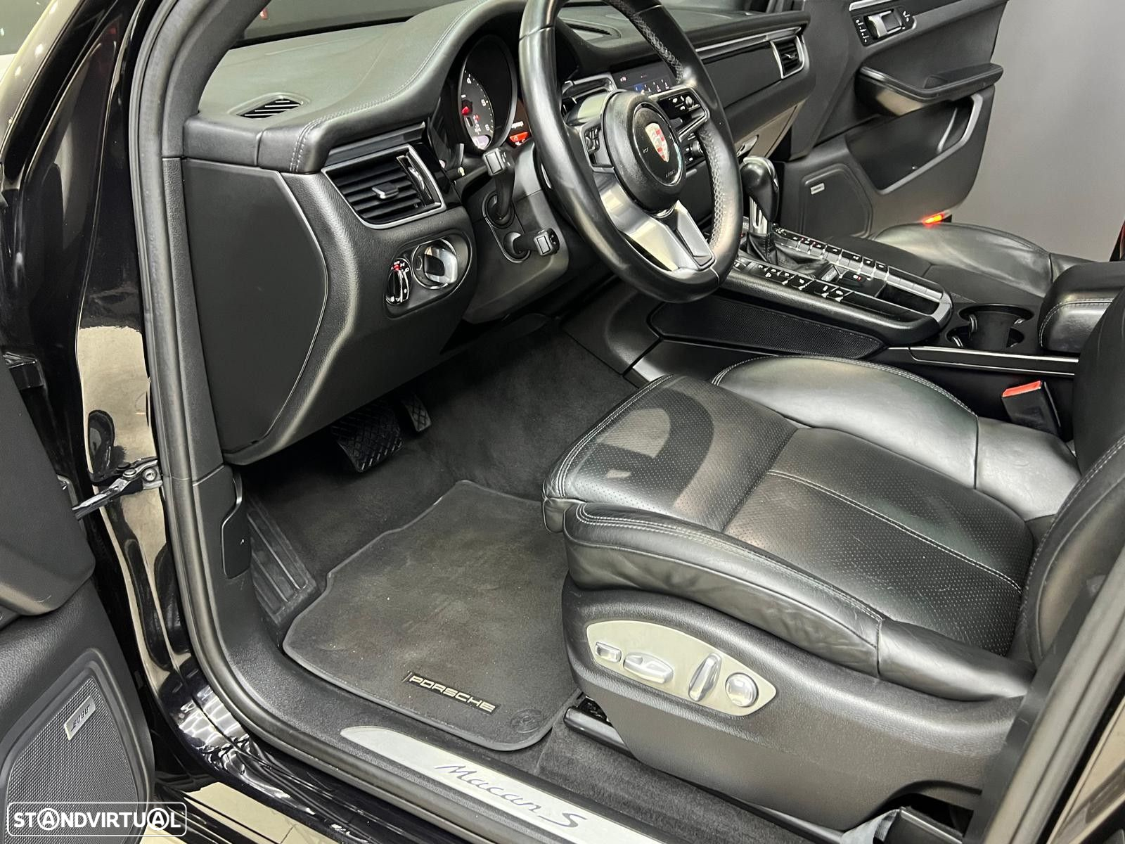 Porsche Macan S - 43