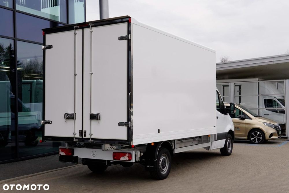 Mercedes-Benz Sprinter - 8