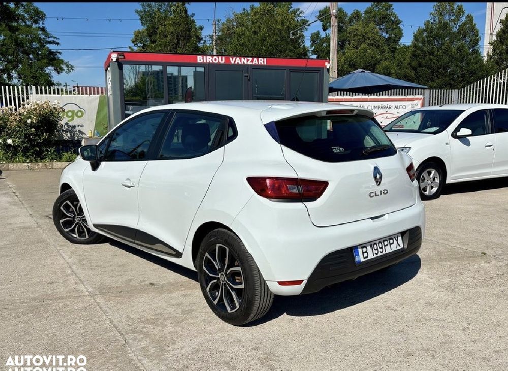 Renault Clio - 2