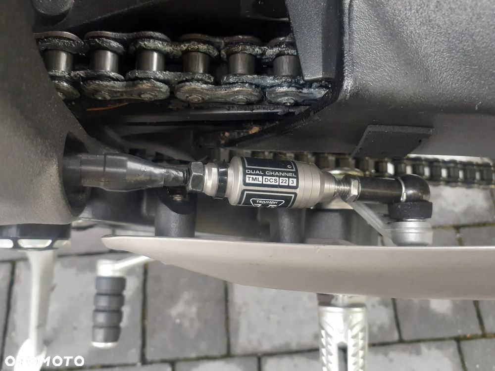 Triumph Street Triple - 25