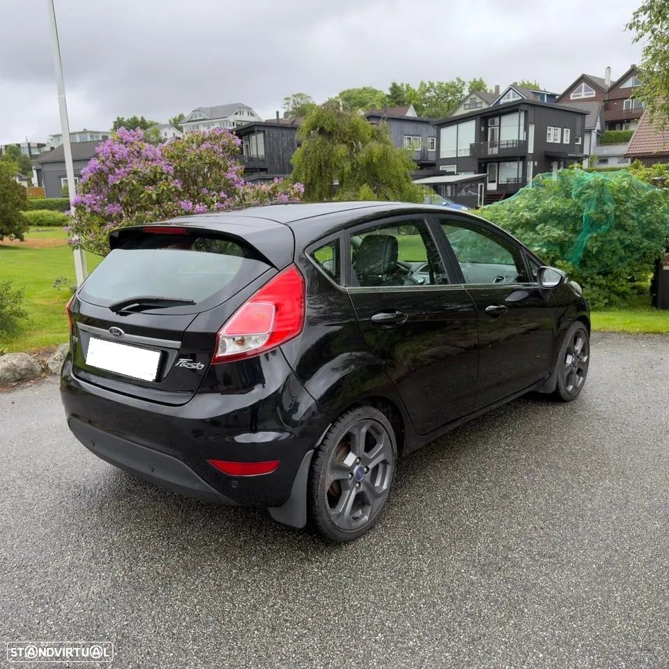 Ford Fiesta - 2