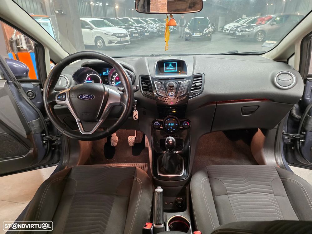 Ford Fiesta 1.6 TDCI Titanium - 11