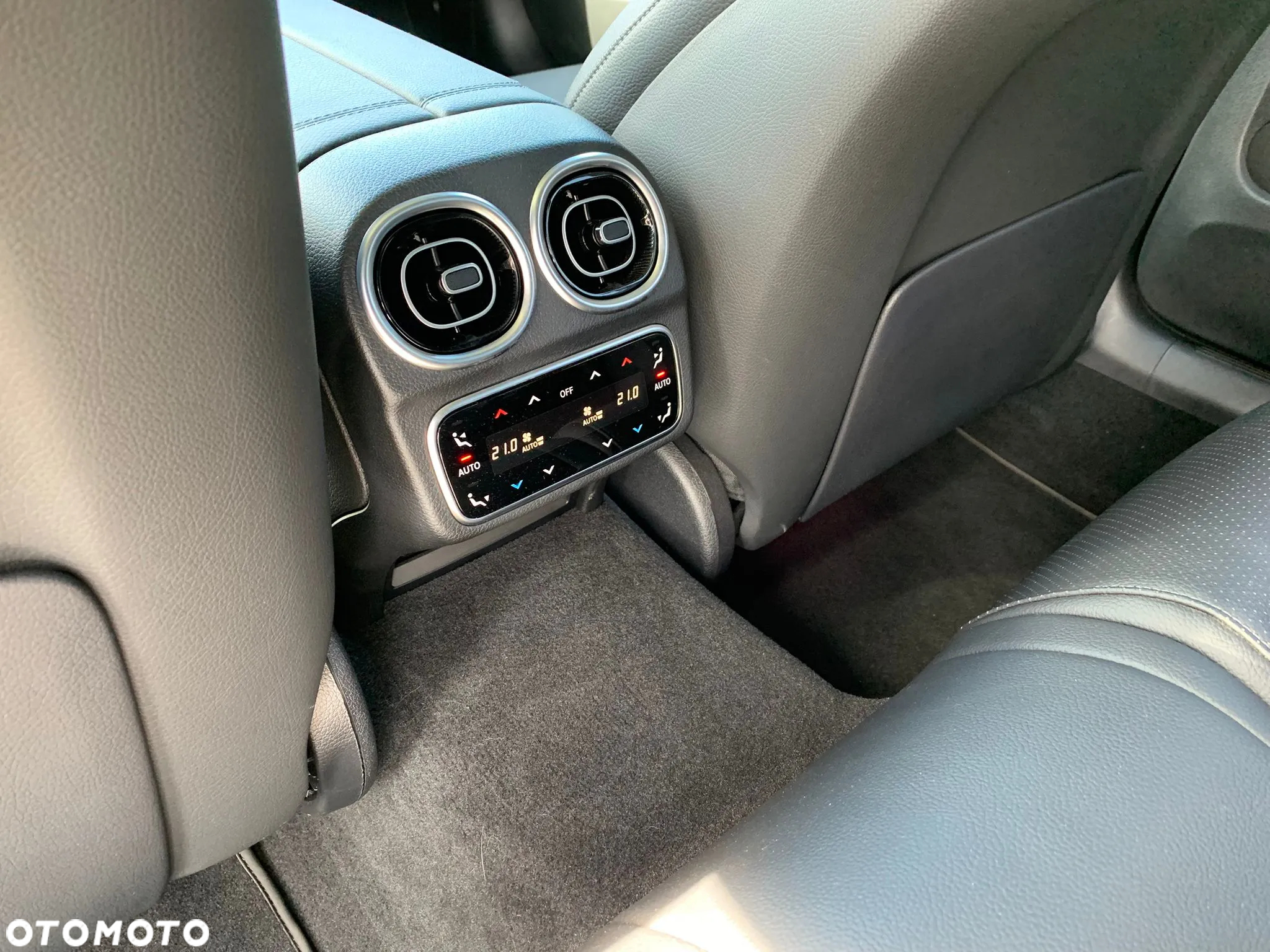 Mercedes-Benz Klasa C 300 e T 9G-TRONIC AMG Line Advanced - 22