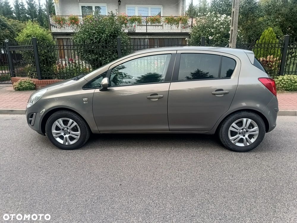 Opel Corsa 1.4 16V 150 Jahre - 12