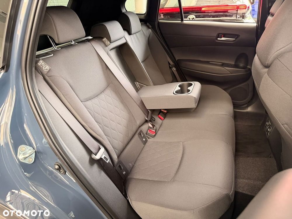 Toyota Corolla Cross - 11