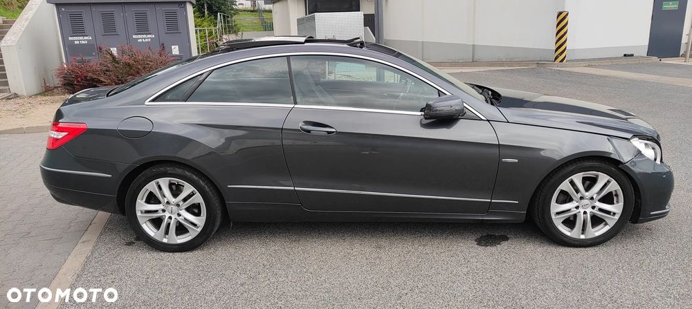 Mercedes-Benz Klasa E 250 CGI BlueEff - 35