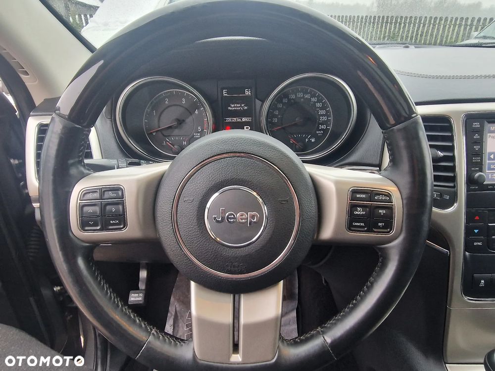 Jeep Grand Cherokee - 18