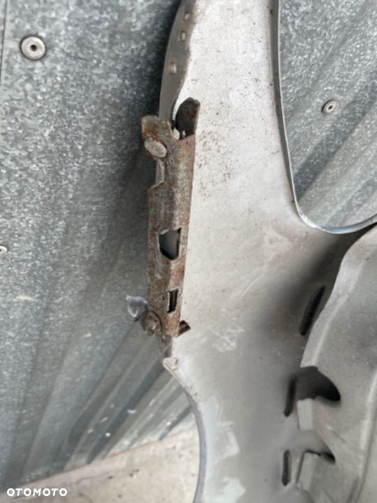 Mercedes CL 216 błotnik  srebrny 775  ślizg  prawy - 5