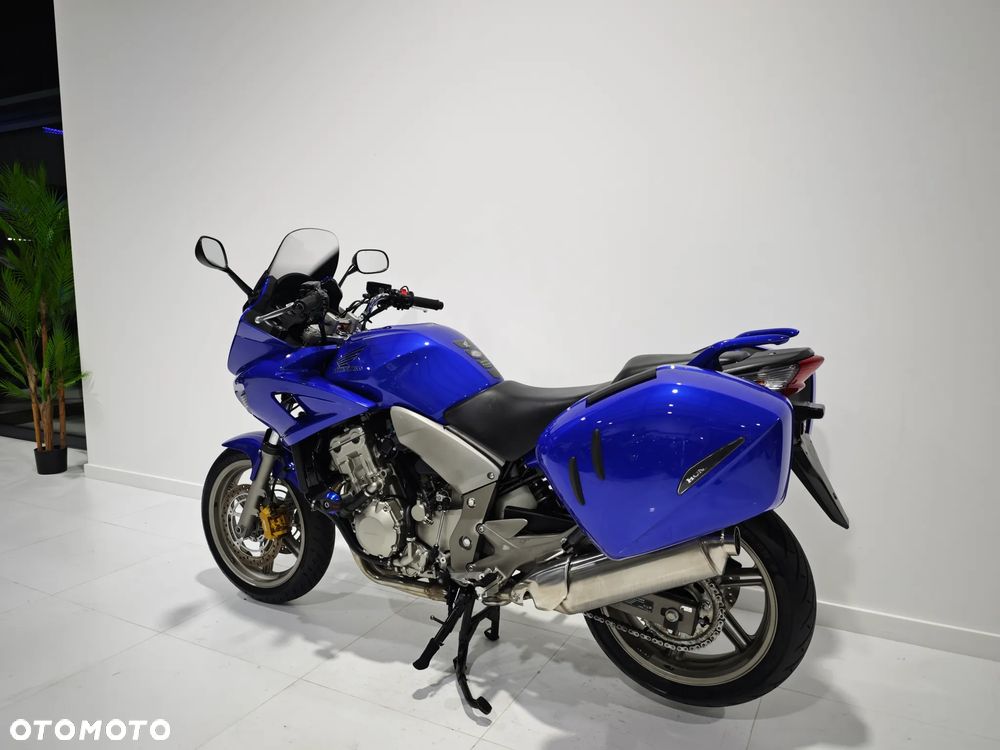 Honda CBF - 32
