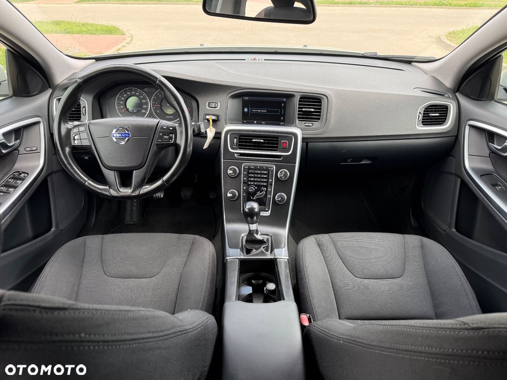 Volvo V60 D3 Summum - 8