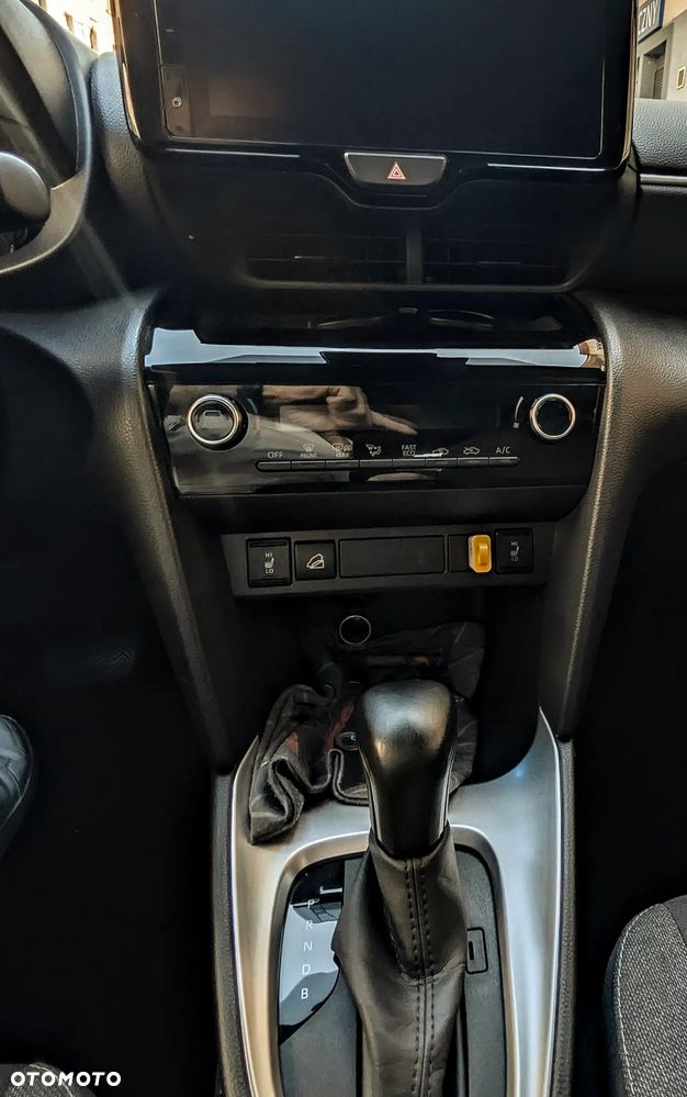 Toyota Yaris Cross Hybrid 1.5 Comfort 4x4 - 10